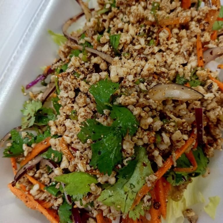 Delicious Chicken Salad: A Thai Twist